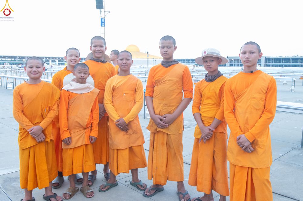 ภาพ No.321512:วันที่ 9-10 เมษายน พ.ศ.2569 การเตรียมงาน มัดถุงน้ำ ถ่วงขาโต๊ะไทยธรรม เพื่องานถวายมหาสังฆทาน 40,000 กว่าวัดทั่วประเทศ วันคุ้มครองโลก 22 เมษายน พ.ศ.2569 วัดพระธรรมกาย