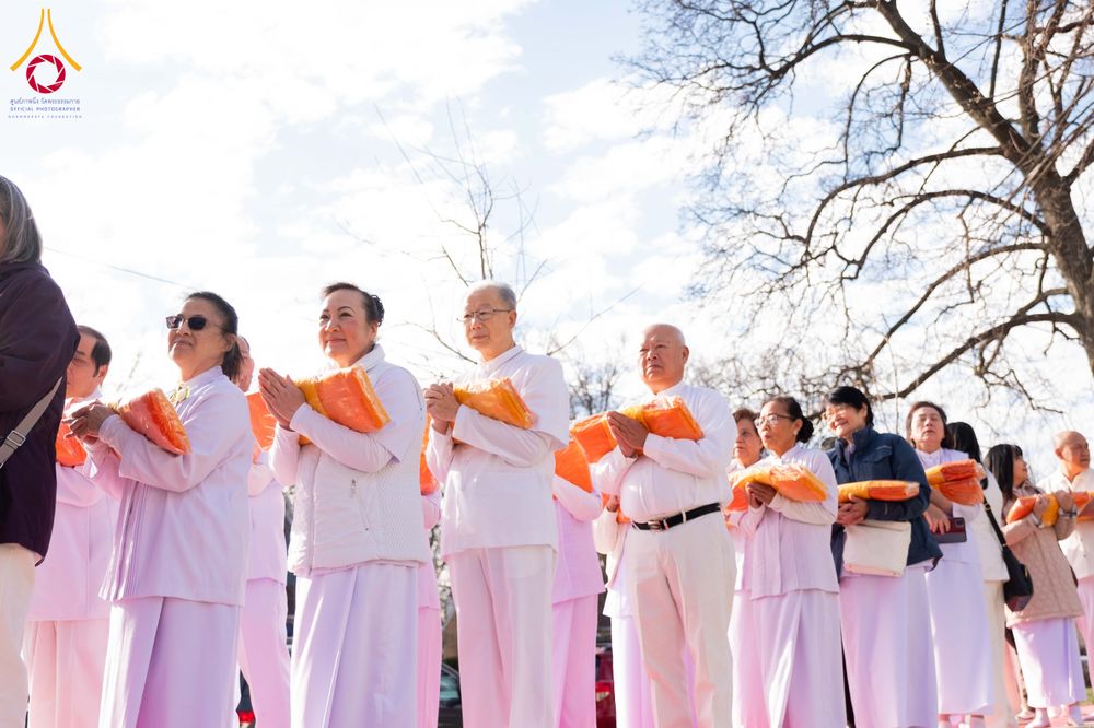 ภาพ No.318941:วันที่ 29 มีนาคม พ.ศ.2569 พิธีทอดผ้าป่าวัดพระธรรมกาย 20 ศูนย์สาขา และการประชุมภาคพื้นอเมริกา ไตรมาสที่ 1/2569 วัดพระธรรมกายชิคาโก ประเทศสหรัฐอเมริกา