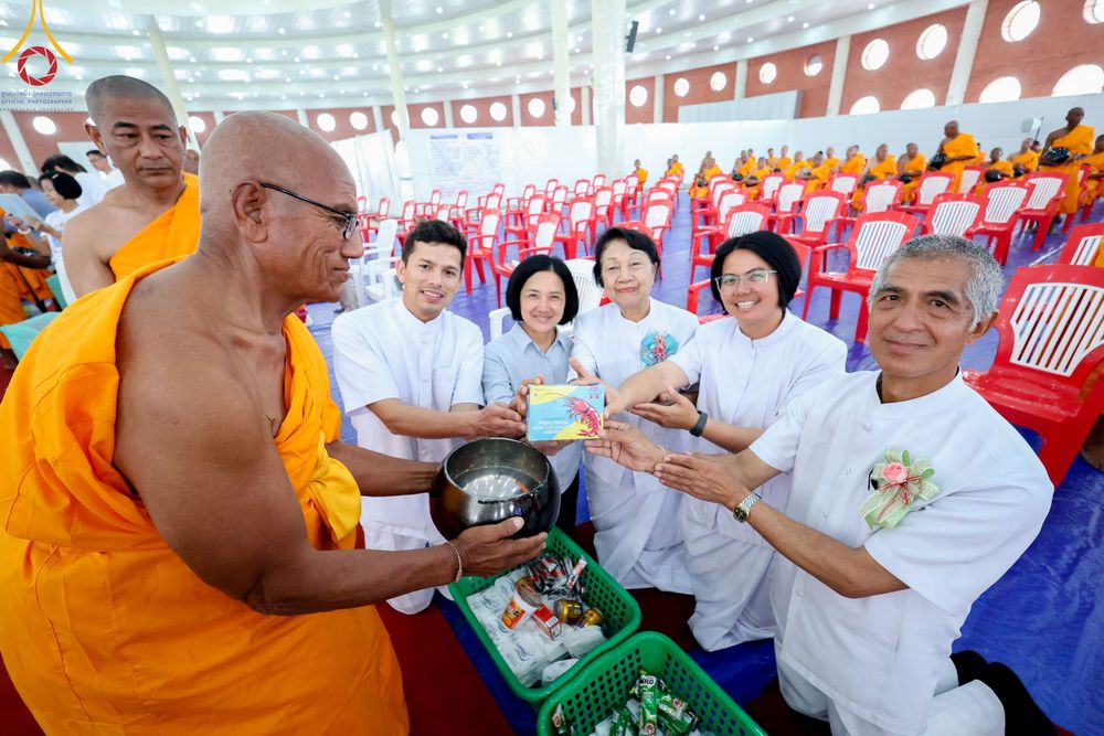 ภาพ No.314254:วันอังคารที่ 17 มีนาคม พ.ศ. 2569 พิธีตักบาตรฉลองสามเณรใหม่ 500 รูป  ณ มณฑลพิธีลุมพินี ประเทศเนปาล