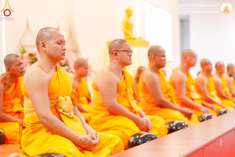ภาพ No.152229:โครงการอบรมอุบาสก อุบาสิกาแก้ว ตัวแทนทอดกฐิน 30,000 วัด ทั่วไทย ระหว่างวันที่ 6-8 กันยายน พ.ศ. 2567 ณ ศูนย์อบรมเยาวชนกาญจนบุรี