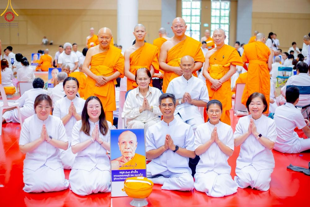 ภาพ No.217343:วันเสาร์ที่ 12 เมษายน พ.ศ. 2568 พิธีบรรพชา พิธีขอศีลและขอนิสสัย พิธีมอบบาตร ในโครงการอุปสมบทหมู่ บูชาธรรมหลวงพ่อธัมมชโย, โครงการธรรมทายาท ระดับอุดมศึกษา รุ่นที่ 52 ,  โครงการบวชพระนานาชาติ AEC & WAB CEO รุ่นที่ 4 ณ วัดพระธรรมกาย