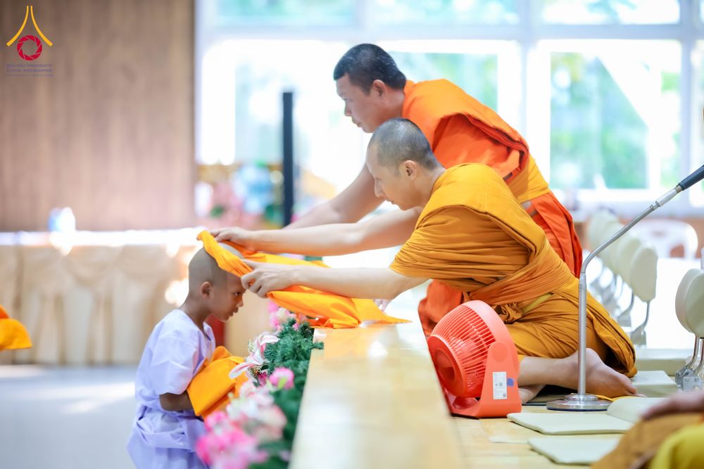 ภาพ No.317510:วันอาทิตย์ ที่ 29 มีนาคม พ.ศ.2569  พิธีปลงผม , พิธีขอขมามอบบาตรและผ้าไตร , พิธีบรรพชา ณ ศูนย์ปฏิบัติธรรมสมุทรปราการ จำนวน 42 รูป