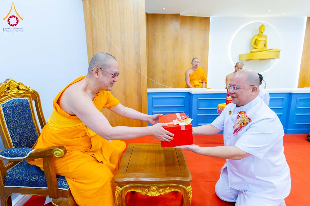 ภาพ No.313289:วันอาทิตย์ที่ 8 มีนาคม พ.ศ. 2569 พิธีสมโภชรูปเหมือนพระมงคลเทพมุนี (สด จนฺทสโร) และพิธีทอดผ้าป่าสามัคคีเพื่อสร้างวิหารพระมงคลเทพมุนี ณ วัดพุทธเคปทาวน์ ประเทศแอฟริกาใต้