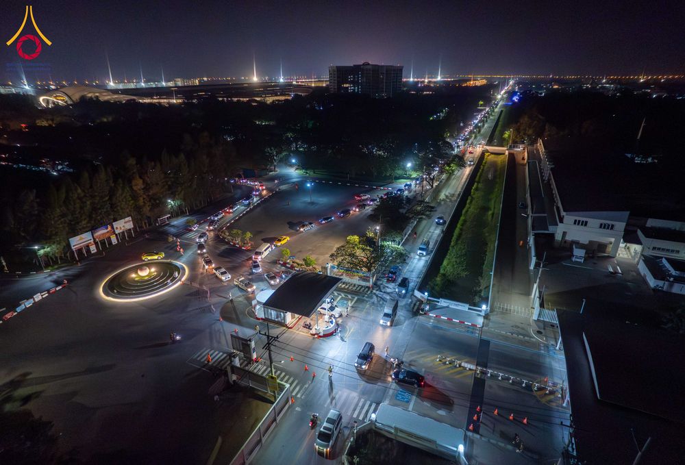 ภาพ No.324595:วันที่ 22 เมษายน พ.ศ.2569 (วันคุ้มครองโลก) บรรยากาศพระสังฆาธิการและสาธุชน การเดินทางกลับ งานถวายมหาสังฆทาน 40,000 กว่าวัดทั่วประเทศ วัดพระธรรมกาย