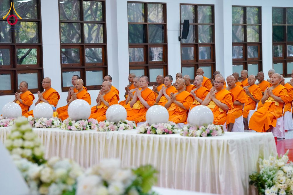 ภาพ No.294297:วันอาทิตย์ที่ 14 ธันวาคม พ.ศ.2568 พิธีเจริญพระพุทธมนต์สมโภชดวงแก้วลูกนิมิตเอก และดวงแก้วนิมิตปฏิบัติธรรม อัญเชิญประดิษฐาน  ณ วัดพระธรรมกายในประเทศสหรัฐอเมริกาและประเทศเยอรมนี 7 แห่ง ณ อาคารปลูกศรัทธา 2 วัดพระธรรมกาย