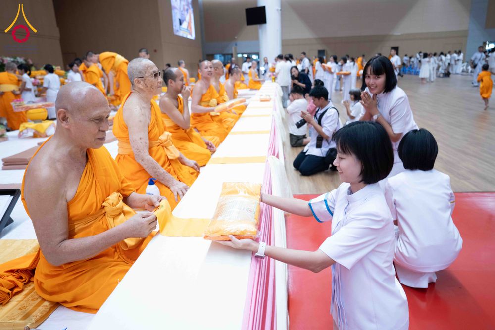 ภาพ No.313678:วันอาทิตย์ที่ 15 มีนาคม พ.ศ. 2569 พิธีร่วมบุญบรรพชาสามเณร 5000 รูป ณ ห้องแก้วสารพัดนึก 2 สภาธรรมกายสากล วัดพระธรรมกาย