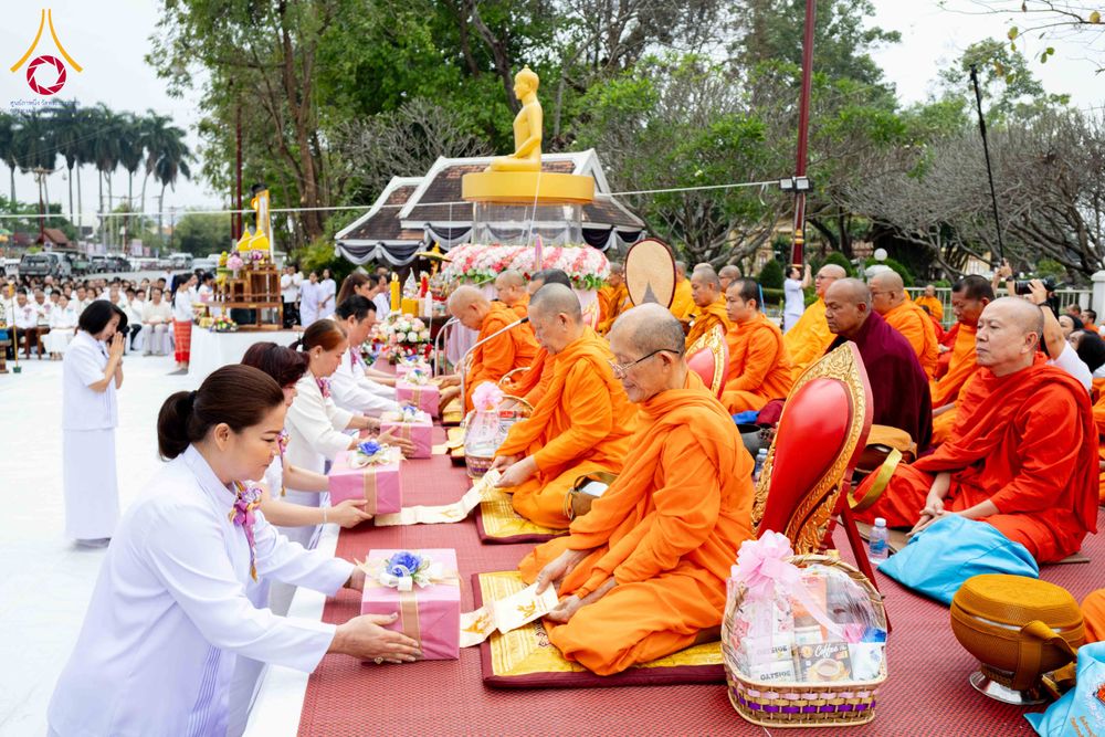 ภาพ No.310861:วันอาทิตย์ที่ 22 กุมภาพันธ์ พ.ศ. 2569 พิธีตักบาตรเเด่คณะพระภิกษุสงฆ์ 1,111 รูป จังหวัดน่าน หนึ่งในโครงการตักบาตรพระ 2,000,000 รูป 77 จังหวัดทั่วไทย ในวาระอันเป็นมงคลยิ่ง ครบรอบ 744 ปี นครน่าน สืบสานศรัทธา ทำบุญใหญ่ของเมืองน่าน ณ ข่วงเมือง วัดภูมินทร์ อำเ