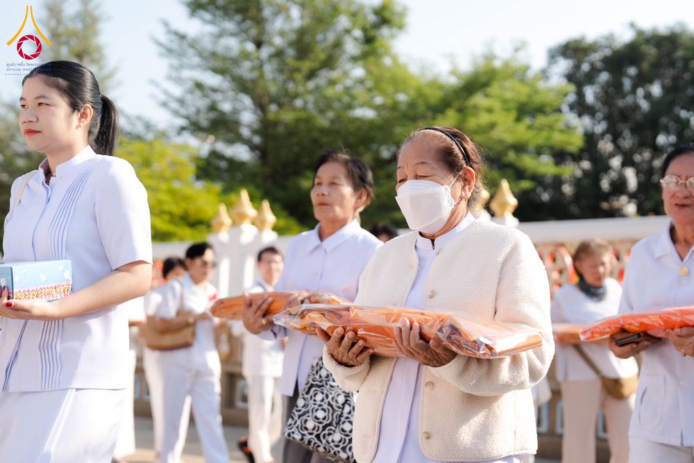 ภาพ No.304296:วันที่ 27 มกราคม พ.ศ. 2569 พิธีทอดผ้าป่าทำนุบำรุงศาสนสถาน ณ วัดไทยเจริญ อ.บางกรวย จ.นนทบุรี ในโครงการธรรมยาตรา กตัญญูบูชา มหาปูชนียาจารย์ พระมงคลเทพมุนี(สด จนฺทสโร) พระผู้ปราบมาร อนุสรณ์สถาน 7 แห่ง ปีที่ 14