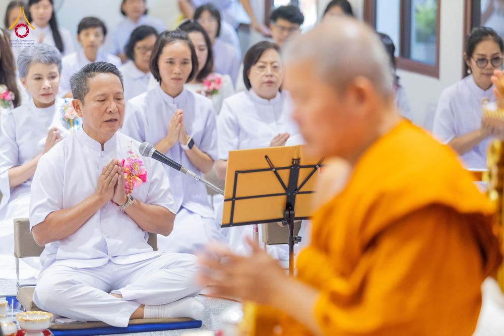 ภาพ No.336292:วันจันทร์ที่ 22 มิถุนายน พ.ศ.2569 พิธีอัญเชิญพระธรรมกาย และบรรจุพระบรมสารีริกธาตุ  ภายในเกศดอกบัวตูม องค์พระประธาน ณ อาคารสมปรารถนา วัดกลางธนรินทร์ ต.บ้านแป้ง อ.พรหมบุรี จ.สิงห์บุรี
