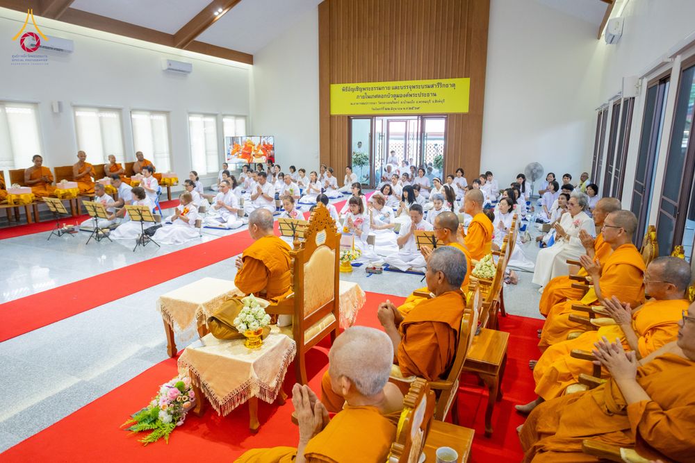 ภาพ No.336285:วันจันทร์ที่ 22 มิถุนายน พ.ศ.2569 พิธีอัญเชิญพระธรรมกาย และบรรจุพระบรมสารีริกธาตุ  ภายในเกศดอกบัวตูม องค์พระประธาน ณ อาคารสมปรารถนา วัดกลางธนรินทร์ ต.บ้านแป้ง อ.พรหมบุรี จ.สิงห์บุรี