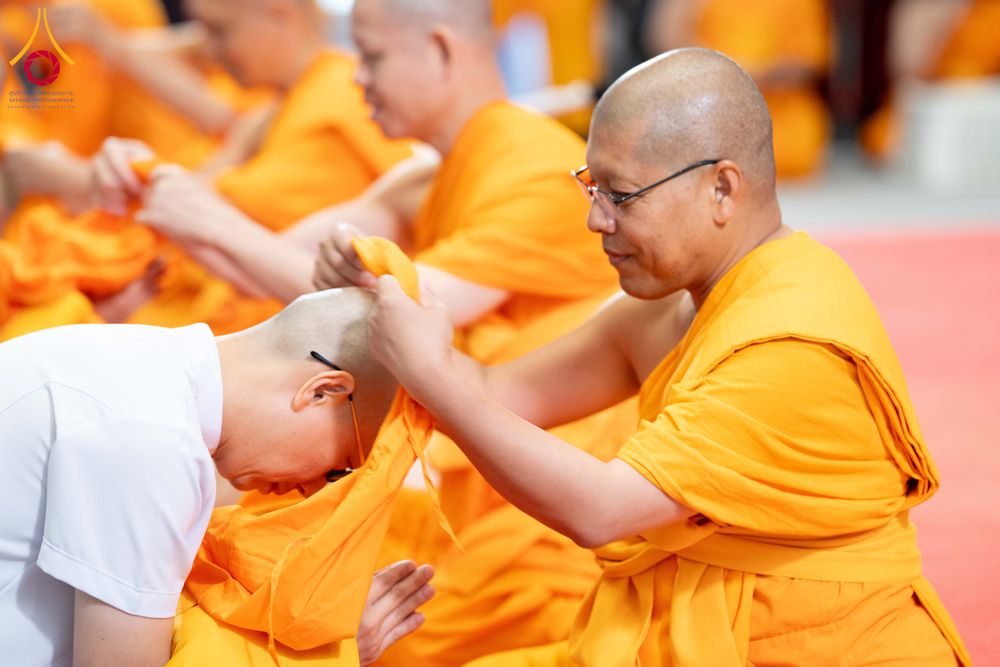 ภาพ No.286602:วันเสาร์ที่ 12 กรกฏาคม พ.ศ.2568 พิธีบรรพชาอุปสมบท  โครงการบรรพชาอุปสมบทหมู่ ธรรมทายาทนานาชาติ(ภาคภาษาจีน), โครงการบรรพชาสามเณร โรงเรียนนานาชาติ รุ่นที 14