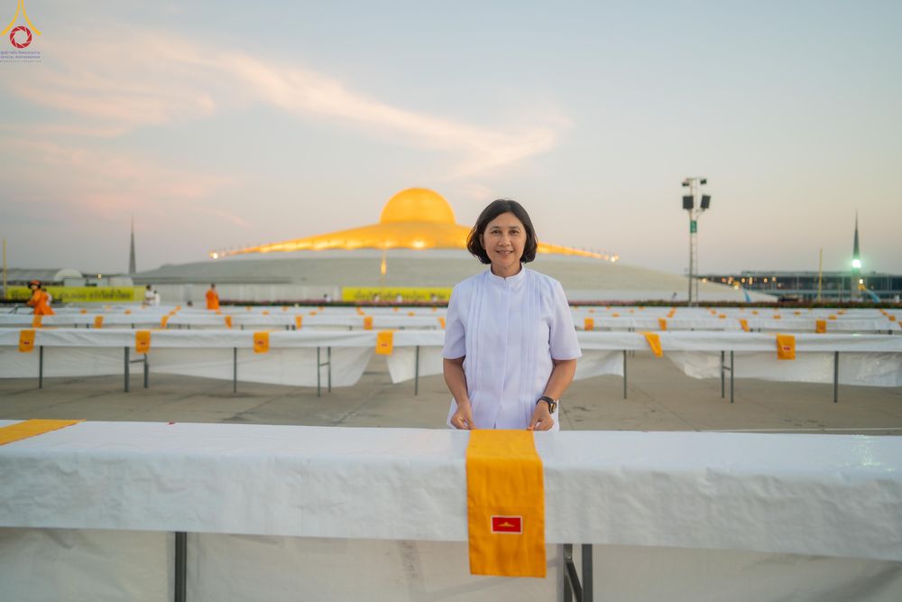 ภาพ No.321220:วันที่ 10-11 เมษายน พ.ศ.2569 การเตรียมกล่องไทยธรรม และการติดผ้ารับประเคน เพื่องานถวายมหาสังฆทาน 40,000 กว่าวัดทั่วประเทศ วันคุ้มครองโลก 22 เมษายน พ.ศ.2569 วัดพระธรรมกาย