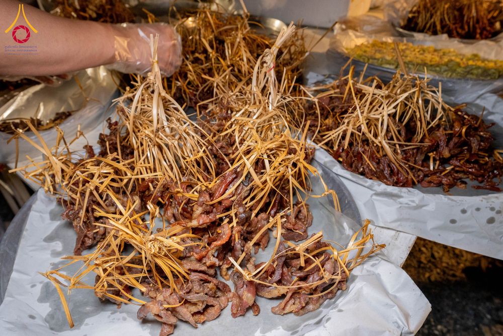 ภาพ No.294865:วันที่ 15 มกราคม พ.ศ. 2569 พิธีถวายภัตตาหารเป็นสังฆทาน แด่พระธรรมยาตรา ณ วัดโบสถ์บน ต.บางคูเวียง จ.นนทบุรี อนุสรณ์สถานลำดับที่ 4 สถานที่เกิดด้วยกายธรรม ในโครงการธรรมยาตรา กตัญญูบูชา มหาปูชนียาจารย์ พระมงคลเทพมุนี(สด จนฺทสโร) พระผู้ปราบมาร อนุสรณ์สถาน 7 แ