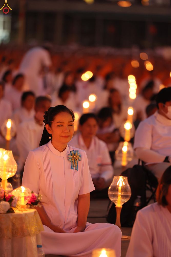 ภาพ No.308003:วันที่ 31 มกราคม พ.ศ. 2569 พิธีจุดประทีปธรรมถวายเป็นพุทธบูชา  และบูชาธรรมมหาปูชนียาจารย์ (ภาพชุดที่ 3) ณ วัดพระธรรมกาย ปทุมธานี ในโครงการธรรมยาตรา กตัญญูบูชา มหาปูชนียาจารย์ พระมงคลเทพมุนี(สด จนฺทสโร) พระผู้ปราบมาร อนุสรณ์สถาน 7 แห่ง ปีที่ 14