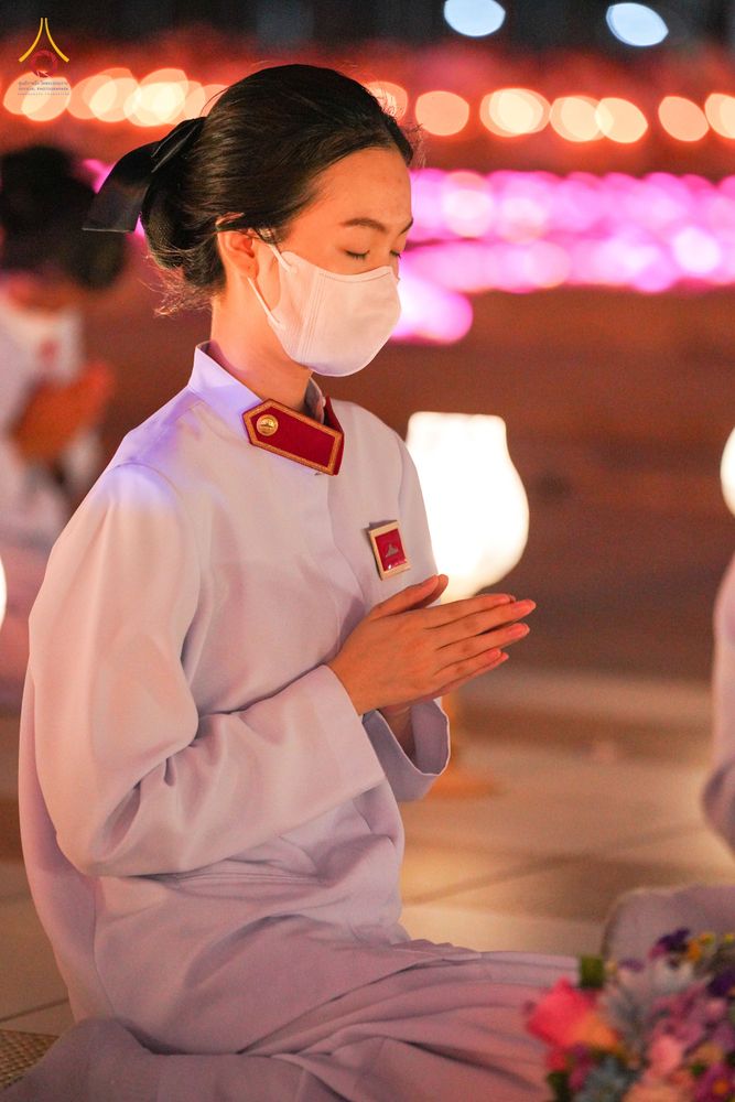 ภาพ No.81895:พิธีจุดวิสาขประทีปและเวียนประทักษิณ เนื่องในวันวิสาขบูชา วันเสาร์ที่ 3 มิถุนายน 2566 ณ ลานธรรมพระมหาธรรมกายเจดีย์ วัดพระธรรมกาย จ.ปทุมธานี