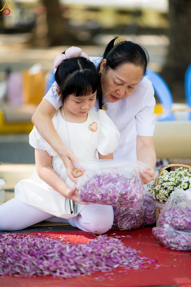 ภาพ No.304117:วันที่ 25 มกราคม พ.ศ. 2569 พิธีต้อนรับพระธรรมยาตรา  รร.สามัคคีราษฏร์บำรุง-วัดพระธรรมกาย ในโครงการธรรมยาตรา กตัญญูบูชา มหาปูชนียาจารย์ พระมงคลเทพมุนี(สด จนฺทสโร) พระผู้ปราบมาร อนุสรณ์สถาน 7 แห่ง ปีที่ 14