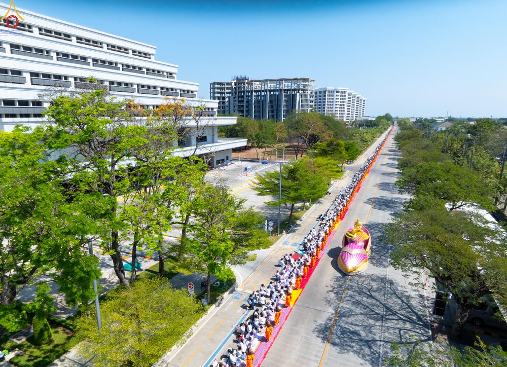 ภาพ No.304603:วันที่ 25 มกราคม พ.ศ. 2569 พิธีต้อนรับพระธรรมยาตรา (ภาพชุดที่ 2) รร.สามัคคีราษฏร์บำรุง-วัดพระธรรมกาย ในโครงการธรรมยาตรา กตัญญูบูชา มหาปูชนียาจารย์ พระมงคลเทพมุนี(สด จนฺทสโร) พระผู้ปราบมาร อนุสรณ์สถาน 7 แห่ง ปีที่ 14