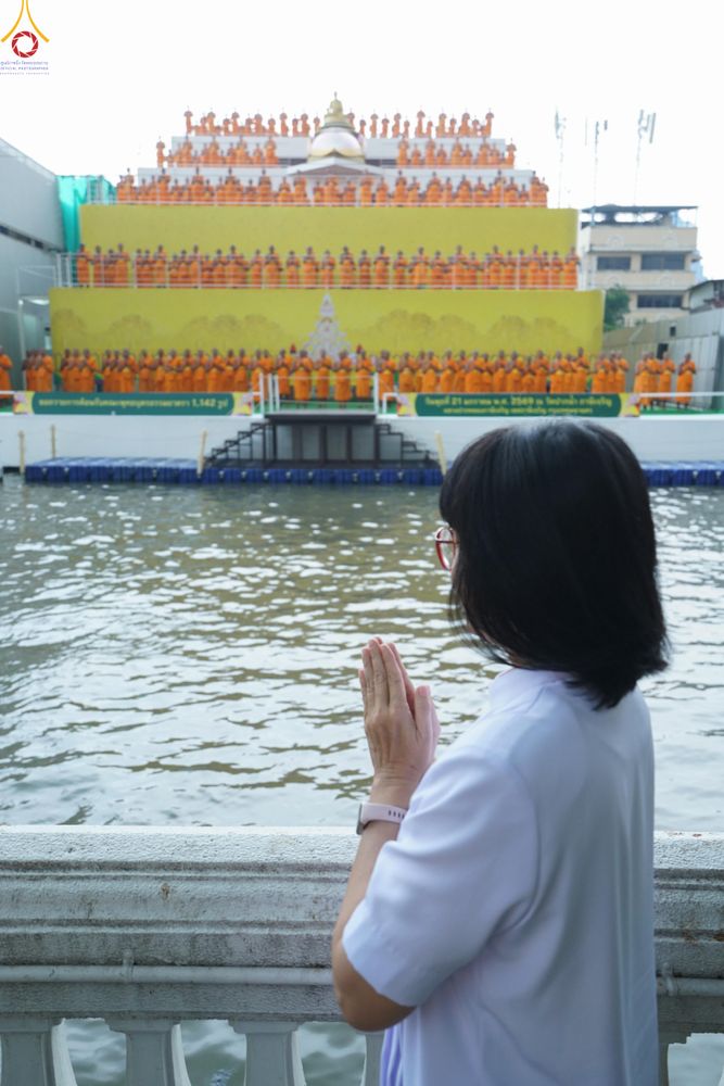 ภาพ No.300089:วันที่ 22 มกราคม พ.ศ.2569 พระธรรมยาตราปฏิบัติธรรม และถ่ายภาพหมู่ประวัติศาสตร์ ณ อาคารธรรมยาตรา กตัญญูบูชามหาปูชนียาจารย์  ตรงข้ามวัดปากน้ำภาษีเจริญ จ.กรุงเทพมหานคร ในโครงการธรรมยาตรา กตัญญูบูชา มหาปูชนียาจารย์ พระมงคลเทพมุนี(สด จนฺทสโร) พระผู้ปราบมาร อนุ