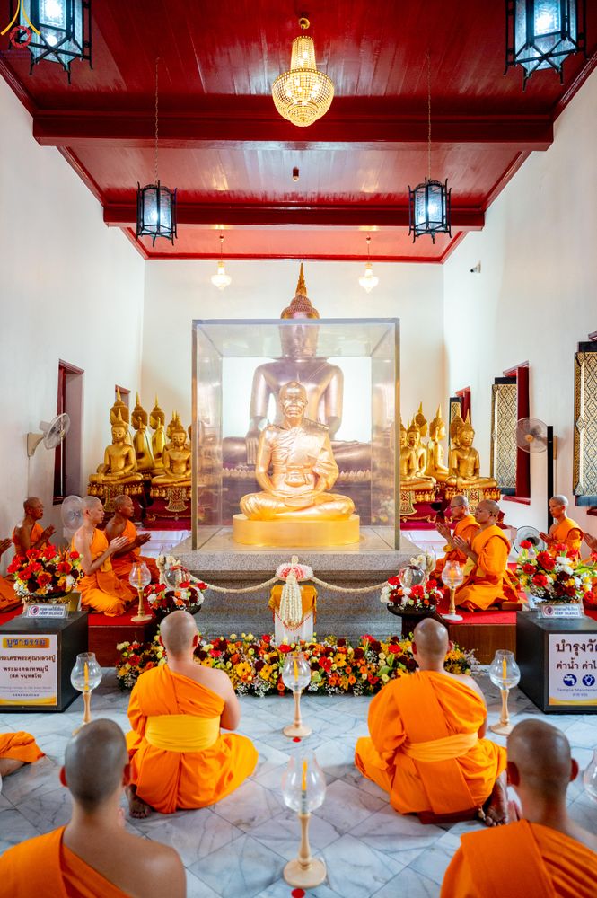 ภาพ No.296827:วันที่ 17 มกราคม พ.ศ. 2569 พิธีจุดประทีปถวายเป็นพุทธบูชา และบูชาธรรมมหาปูชนียาจารย์  ณ วัดโบสถ์บน ต.บางคูเวียง จ.นนทบุรี อนุสรณ์สถานลำดับที่ 4 สถานที่เกิดด้วยกายธรรม ในโครงการธรรมยาตรา กตัญญูบูชา มหาปูชนียาจารย์ พระมงคลเทพมุนี(สด จนฺทสโร) พระผู้ปราบมาร อ