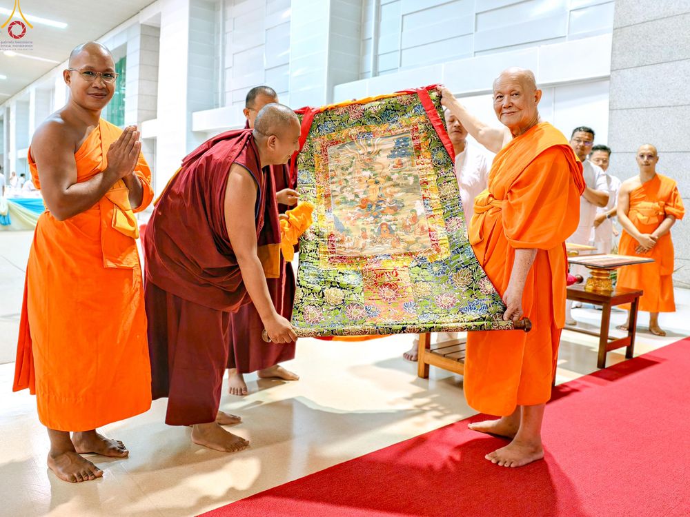 ภาพ No.327853:วันที่ 3 พฤษภาคม พ.ศ.2569 พิธีรับมอบพระบรมสารีริกธาตุ จากสาธารณรัฐแห่งสหภาพเมียนมา ณ ห้องแก้วสารพัดนึก วัดพระธรรมกาย