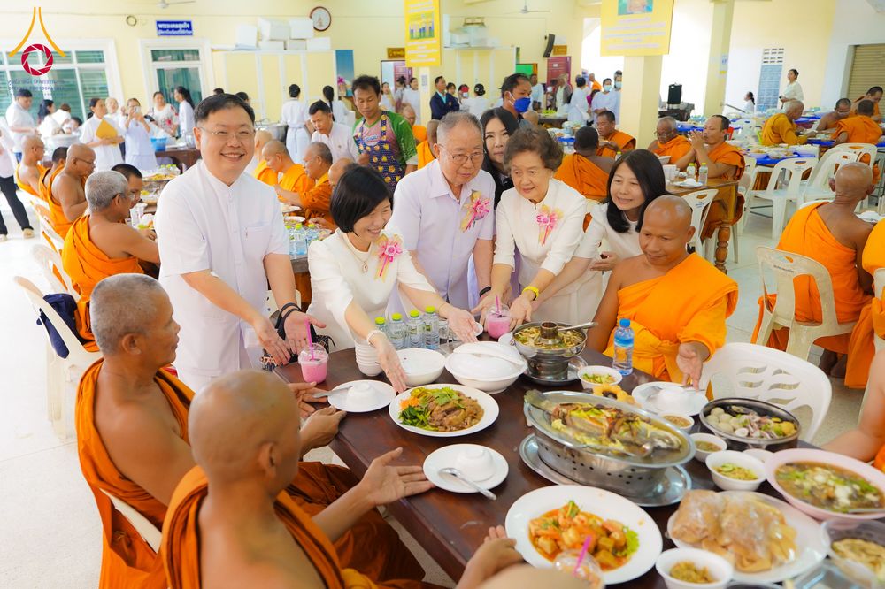 ภาพ No.281294:วันที่ 4 ธันวาคม พ.ศ. 2568 พิธีบรรพชาสามเณร ในโครงการบวชบูชาธรรมมหาปูชนียาจารย์  ณ วัดกลางพระอารามหลวง จังหวัดบุรีรัมย์