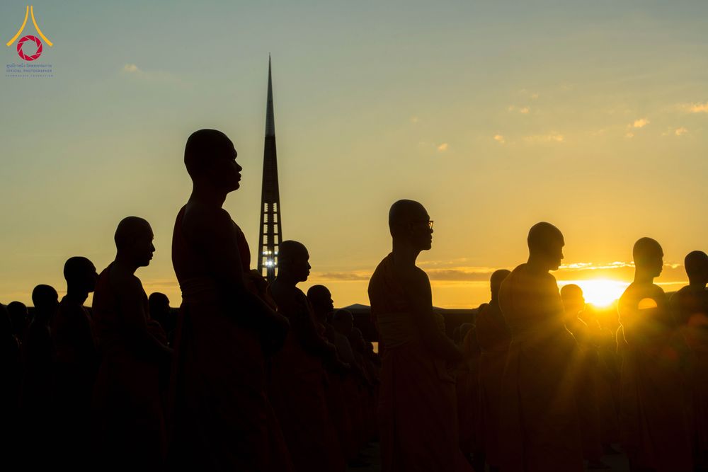 ภาพ No.285222:วันจันทร์ที่ 15 ธันวาคม พ.ศ.2568  บันทึกภาพหมู่ประวัติศาสตร์ โครงการบรรพชาอุปสมบทหมู่  รุ่นบูชาธรรมมหาปูชนียาจารย์ ประจำปี 2568 ณ ลานธรรมมหาธรรมกายเจดีย์ วัดพระธรรมกาย