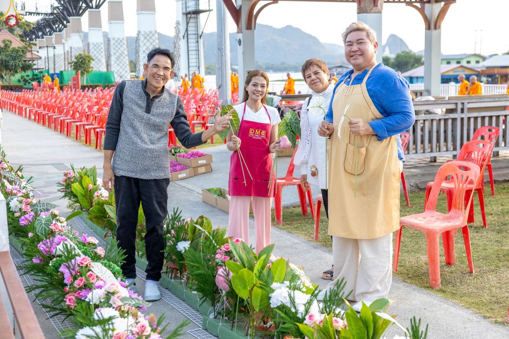 ภาพ No.282392:วันที่ 19 -20 ธันวาคม พ.ศ.2568 เบื้องหลังความสำเร็จ ของการจัดงานตักบาตร พระ 10,000 รูป Skywalk กาญจนบุรี