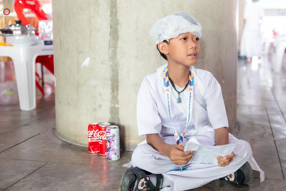 ภาพ No.325905:วันที่ 22 เมษายน พ.ศ.2569(วันคุ้มครองโลก) งานถวายมหาสังฆทาน 40,000 กว่าวัดทั่วประเทศ เจ้าหน้าที่ สาธุชน ร่วมใจจัดเตรียมภัตตาหารเพล (ชุด 2)