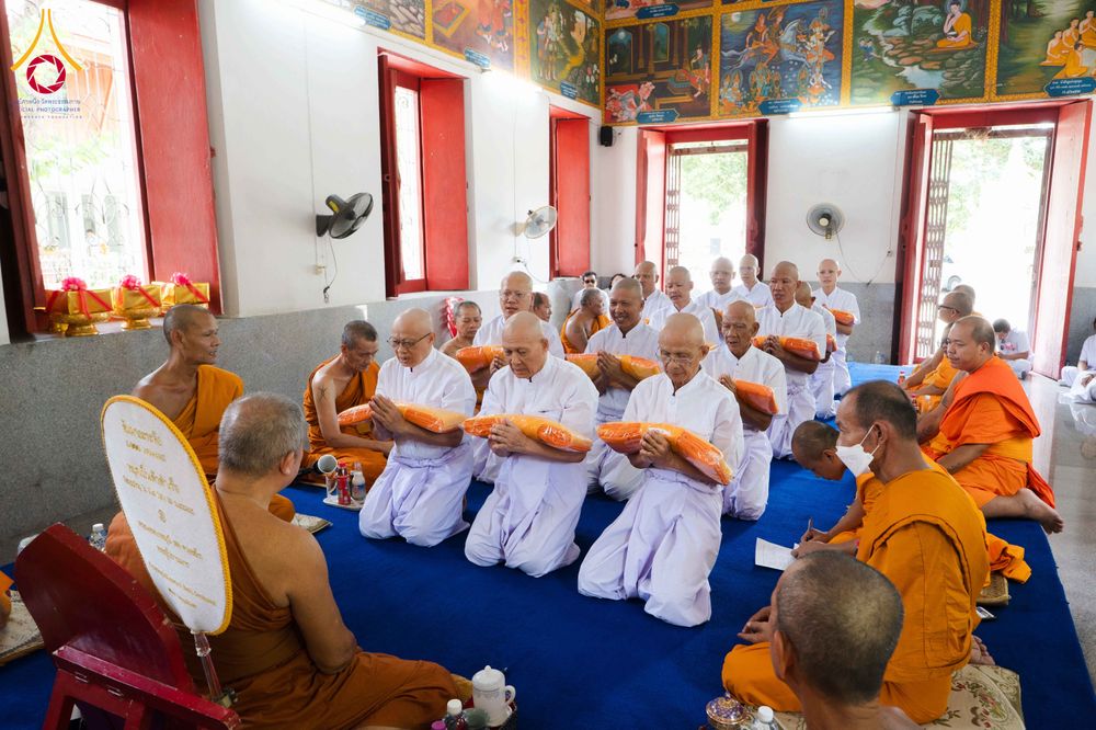 ภาพ No.341349:วันอาทิตย์ที่ 26 กรกฎาคม พ.ศ. 2569 ​โครงการอุปสมบทหมู่บูชาธรรมมหาปูชนียาจารย์ รุ่นที่ ๑ วัดกลางธนรินทร์ ต.บ้านแป้ง อ.พรหมบุรี จ.สิงห์บุรี