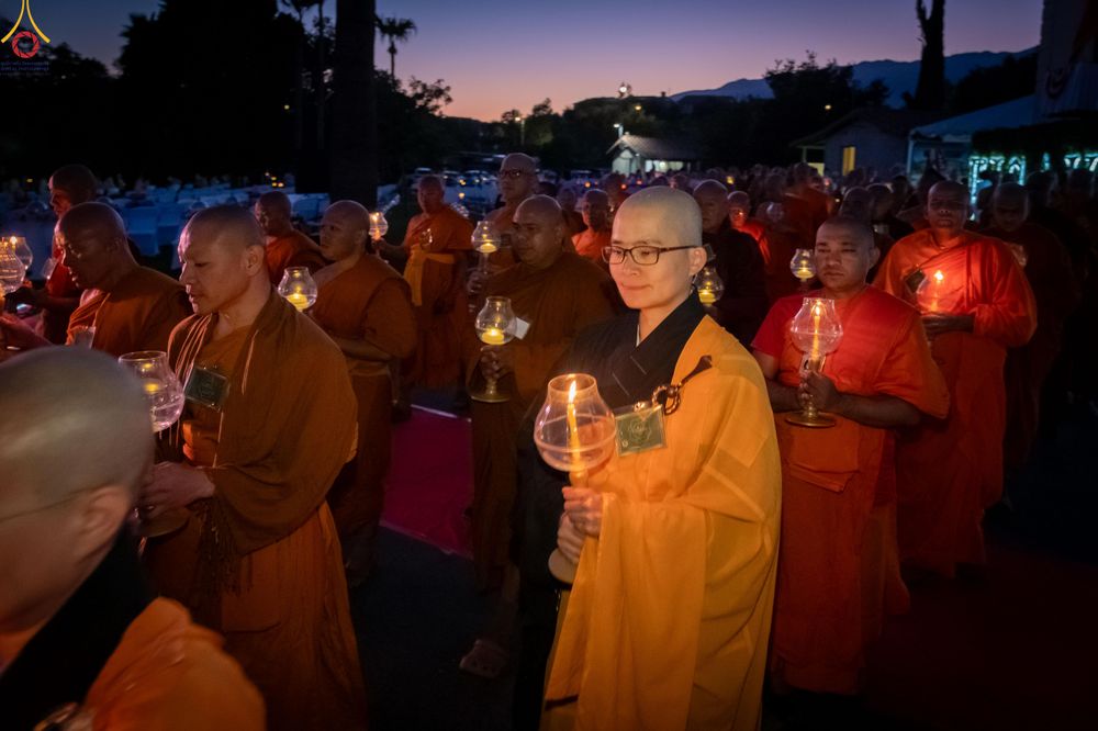 ภาพ No.332815:วันอาทิตย์ที่ 31 พฤษภาคม พ.ศ. 2569 วันวิสาขบูชา ณ วัดพระธรรมกายแคลิฟอร์เนีย  ประเทศสหรัฐอเมริกา