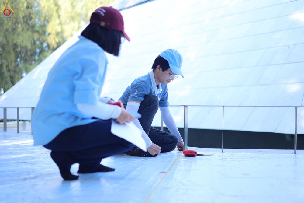 ภาพ No.300549:ภาพเบื้องหลังอาสาสมัครรวมใจ ชุดที่ 3 ในโครงการธรรมยาตรา กตัญญูบูชา มหาปูชนียาจารย์ พระมงคลเทพมุนี(สด จนฺทสโร) พระผู้ปราบมาร อนุสรณ์สถาน 7 แห่ง ปีที่ 14