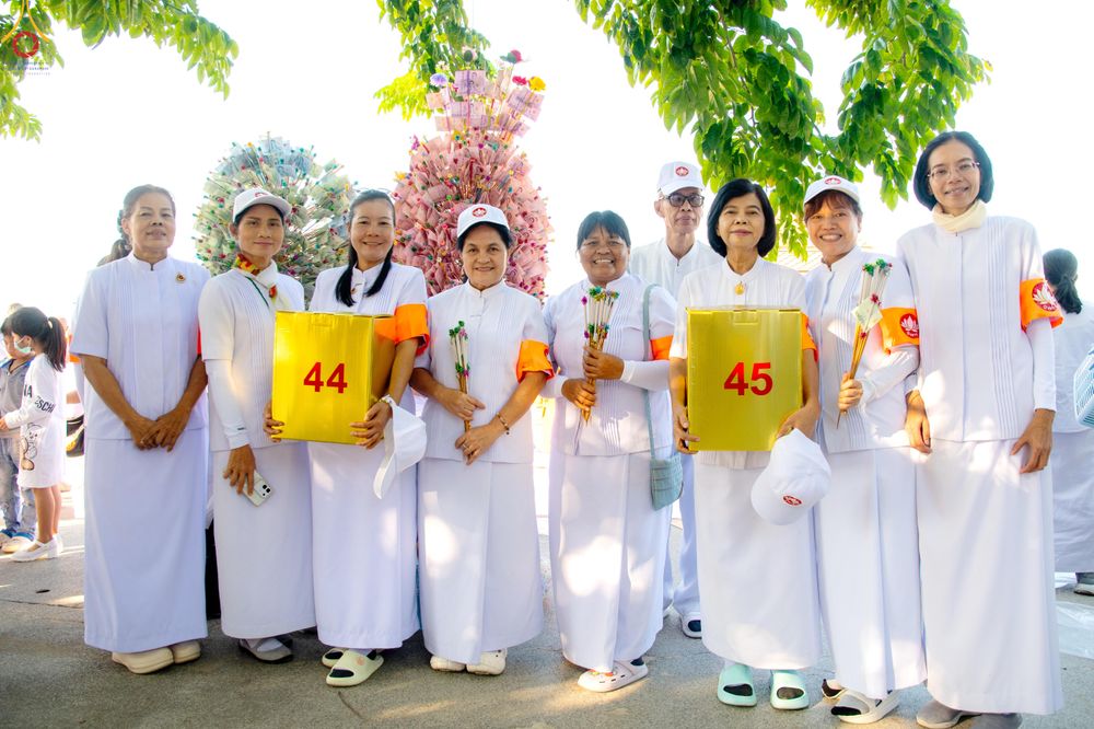 ภาพ No.282489:วันที่ 19 -20 ธันวาคม พ.ศ.2568 เบื้องหลังความสำเร็จ ของการจัดงานตักบาตร พระ 10,000 รูป Skywalk กาญจนบุรี