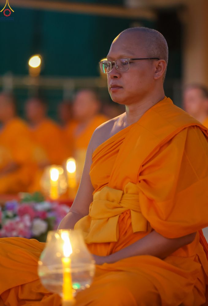 ภาพ No.302910:วันที่ 24 มกราคม พ.ศ. 2569 พิธีจุดประทีปธรรมถวายเป็นพุทธบูชา  และบูชาธรรมมหาปูชนียาจารย์  ณ อาคารธรรมยาตรา กตัญญูบูชามหาปูชนียาจารย์  ตรงข้ามวัดปากน้ำภาษีเจริญ จ.กรุงเทพมหานคร ในโครงการธรรมยาตรา กตัญญูบูชา มหาปูชนียาจารย์ พระมงคลเทพมุนี(สด จนฺทสโร) พระผู