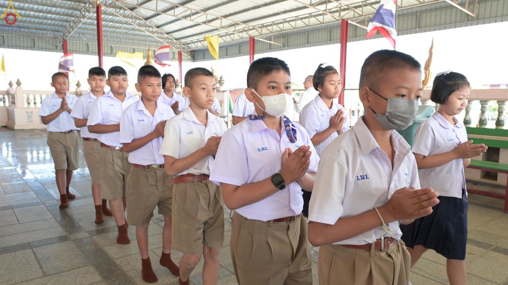 ภาพ No.291200:วันที่ 9 มกราคม พ.ศ. 2569 พิธีทอดผ้าป่าทำนุบำรุงศาสนสถาน ณ วัดนาราภิรมย์ อ.บางเลน จ.นครปฐม ในโครงการธรรมยาตรา กตัญญูบูชา มหาปูชนียาจารย์ พระมงคลเทพมุนี(สด จนฺทสโร) พระผู้ปราบมาร อนุสรณ์สถาน 7 แห่ง ปีที่ 14