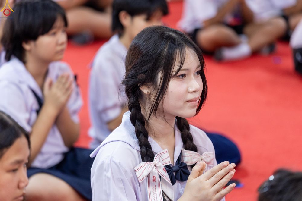 ภาพ No.289062:วันพุธที่ 17 ธันวาคม พ.ศ.2568 กิจกรรมเยาวชนไทยรวมใจทำความดี "เด็กดีมหานคร ต้นแบบด้านศีลธรรม" แข่งขันสอบตอบปัญหาศีลธรรมในพระพุทธศาสนา ครั้งที่ 7 และวันรวมพลังเด็กดี V-Star ประจำปี 2568 ณ วัดมหาธาตุยุวราชรังสฤษฎิ์ราชวรมหาวิหาร กรุงเทพมหานคร