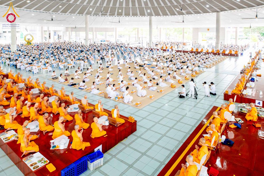 ภาพ No.346126:วันที่ 28 สิงหาคม พ.ศ.2569 พิธีบุพเปตพลี ครั้งที่ 186 ร่วมอุทิศส่วนกุศล แด่หมู่ญาติผู้ล่วงลับไปแล้ว และเป็นปัจจัยสนับสนุน การเผยแผ่พระพุทธศาสนา ณ หอฉันคุณยายอาจารย์ วัดพระธรรมกาย