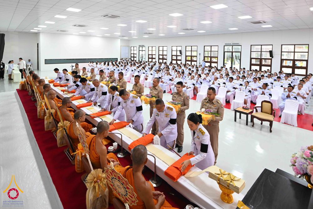 ภาพ No.344260:วันที่ 12 สิงหาคม พ.ศ. 2569  พสกนิกรชาวอำเภอคลองหลวง พร้อมใจร่วมพิธีสวดพระพุทธมนต์และทำบุญตักบาตรถวายพระราชกุศล เนื่องในวันคล้ายวันพระราชสมภพ สมเด็จพระบรมราชชนนีพันปีหลวง และวันแม่แห่งชาติ 12 สิงหาคม 2569