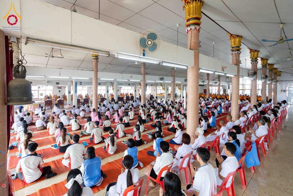 ภาพ No.300427:วันที่ 22 มกราคม พ.ศ. 2569 พิธีทอดผ้าป่าทำนุบำรุงศาสนสถาน ณ วัดรางกำหยาด ต.บางภาษี อ.บางเลน จ.นครปฐม ในโครงการธรรมยาตรา กตัญญูบูชา มหาปูชนียาจารย์ พระมงคลเทพมุนี(สด จนฺทสโร) พระผู้ปราบมาร อนุสรณ์สถาน 7 แห่ง ปีที่ 14