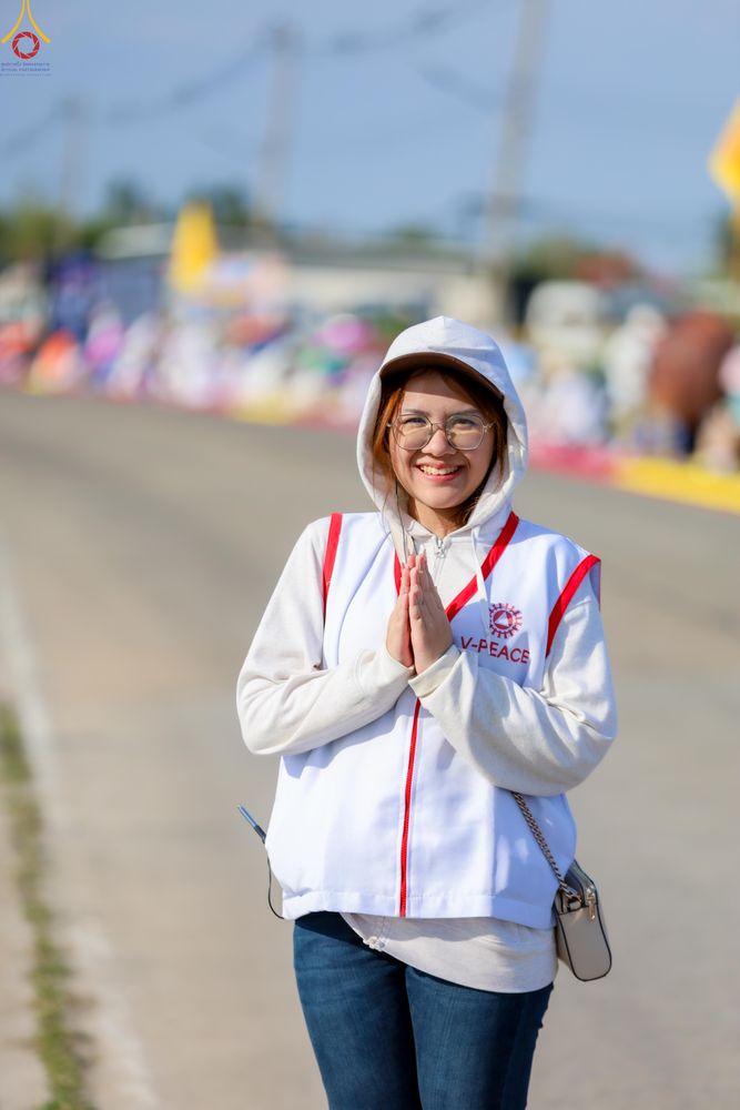 ภาพ No.296296:ภาพเบื้องหลังอาสาสมัครรวมใจ ชุดที่ 2 ในโครงการธรรมยาตรา กตัญญูบูชา มหาปูชนียาจารย์ พระมงคลเทพมุนี(สด จนฺทสโร) พระผู้ปราบมาร อนุสรณ์สถาน 7 แห่ง ปีที่ 14