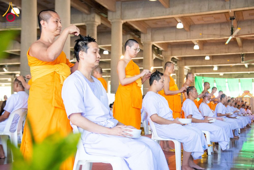 ภาพ No.293643:วันที่ 10 มกราคม พ.ศ. 2569 พิธีปลงผมธรรมทายาทบูชาธรรม 117  ปี คุณยายอาจารย์ฯ ณ วิหารคด วัดพระธรรมกาย ปทุมธานี