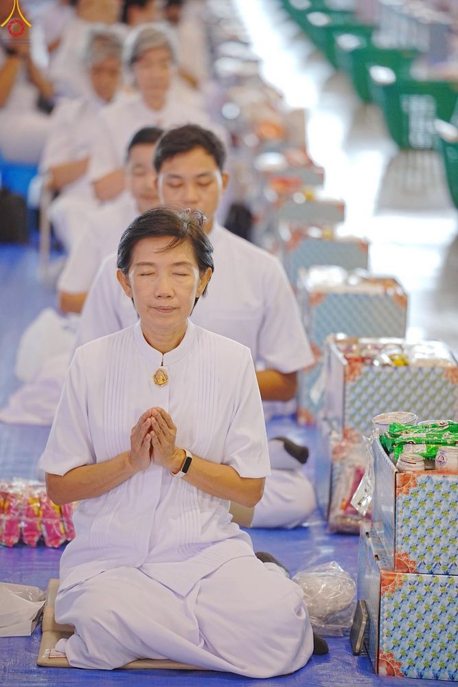 ภาพ No.240435:วันพุธที่ 27 สิงหาคม พ.ศ. 2568 พิธีตักบาตร ในวันธรรมชัย ณ วัดพระธรรมกาย จ.ปทุมธานี