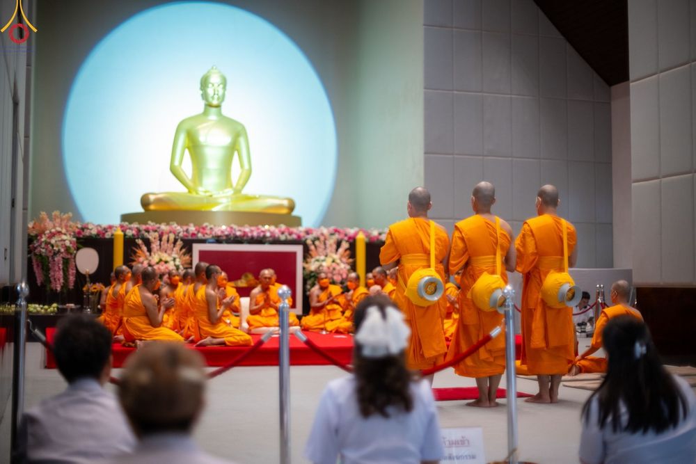 ภาพ No.84246:พิธีขอบรรพชา , พิธีขอสรณคมน์และศีล ,  พิธีรับบาตร , พิธีอุปสมบท ในโครงการบรรพชาอุปสมบทหมู่ธรรมทายาทรุ่นเข้าพรรษา และโครงการบรรพชาสามเณรโรงเรียนนานาชาติ รุ่นที่ 12 ณ โบสถ์พระไตรปิฎก วัดพระธรรมกาย วันที่ 22 กรกฎาคม พ.ศ. 2566