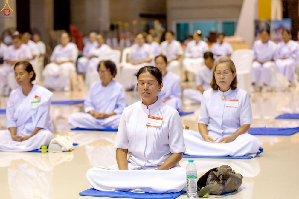 ภาพ No.246762:วันที่ 16-18 กันยายน พ.ศ. 2568 โครงการอบรมอุบาสกแก้วอุบาสิกาแก้ว รุ่นที่ 2 ณ ธุดงคสถานพิษณุโลก