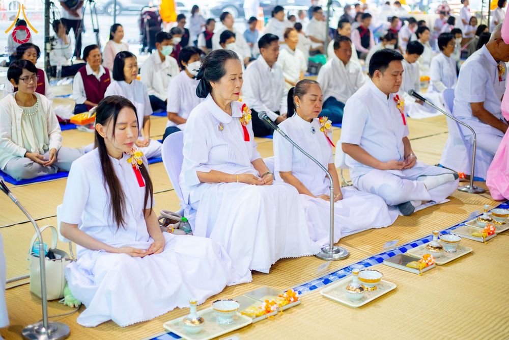 ภาพ No.191811:พิธีถวายภัตตาหารเป็นสังฆทาน แด่พระธรรมยาตรา ณ อนุสรณ์สถานคลองบางนางแท่น อ.สามพราน จ.นครปฐม ในโครงการธรรมยาตรา กตัญญูบูชา มหาปูชนียาจารย์ พระมงคลเทพมุนี(สด จนฺทสโร) พระผู้ปราบมาร อนุสรณ์สถาน 7 แห่ง ปีที่ 13 วันที่ 9 มกราคม พ.ศ. 2568