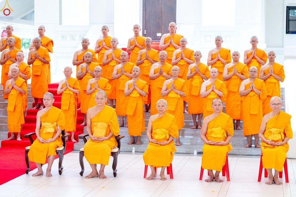 ภาพ No.229187:วันเสาร์ที่ 14 มิถุนายน พ.ศ. 2568 พิธีบรรพชา , พิธีถวายบาตร , พิธีอุปสมบท ในโครงการบรรพชาอุปสมบทหมู่ ผู้บริหารรุ่นที่ 15 และ อุดมศึกษา รุ่นที่ 52 ณ โบสถ์พระไตรปิฎก วัดพระธรรมกาย