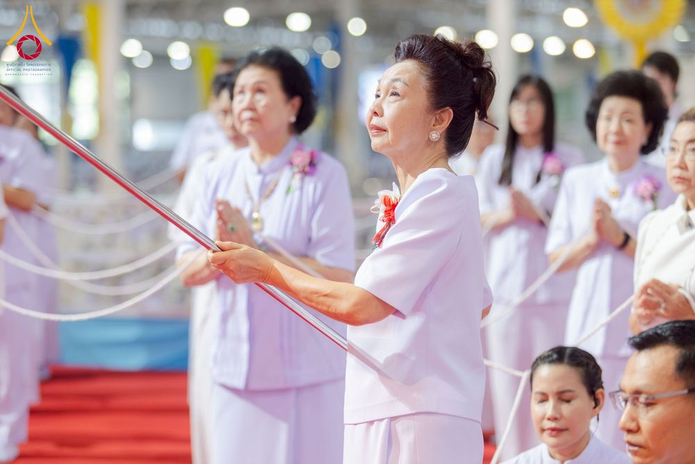 ภาพ No.261245:วันอาทิตย์ที่ 5 ตุลาคม พ.ศ. 2568 พิธีจุดเทียนใจ ไฟนิรันด์ อนันตชัย ณ สภาธรรมกายสากล วัดพระธรรมกาย