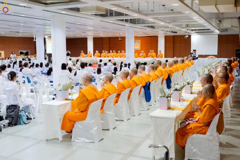 ภาพ No.228255:วันอาทิตย์ที่ 1 มิถุนายน พ.ศ.2568 พิธีถวายมหาสังฆทานพระ 100 รูป สโมสรซุปเปอร์คิดส์ ปีที่ 6 ณ ห้อง SPD 8 สภาธรรมกายสากล วัดพระธรรมกาย