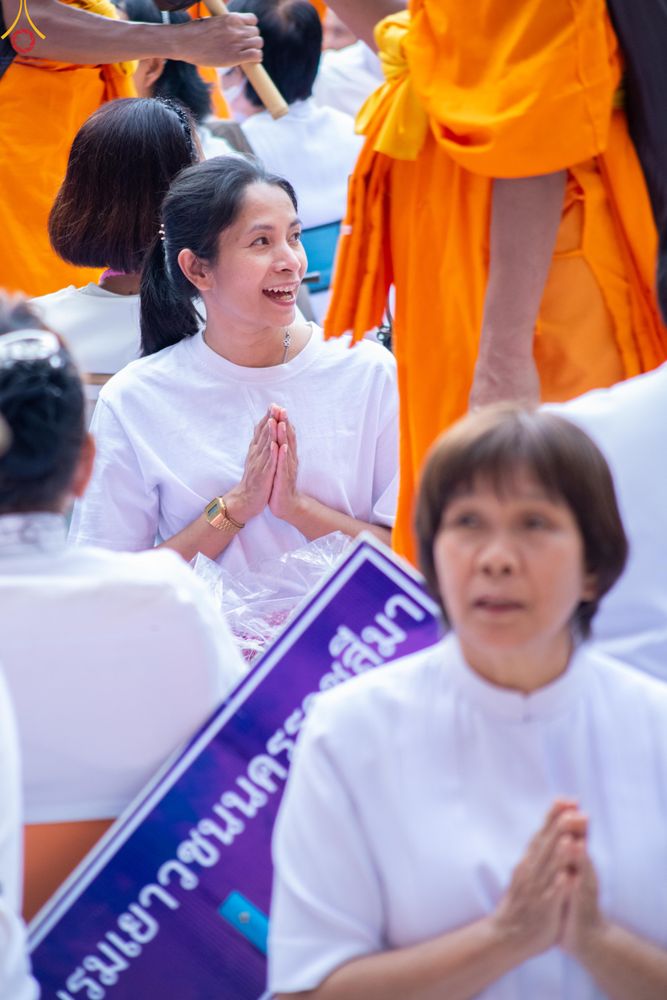 ภาพ No.287901:วันที่ 3 มกราคม พ.ศ. 2569 พิธีต้อนรับพระธรรมยาตรา ครั้งที่ 2 (ภาพชุดที่ 2) ในโครงการธรรมยาตรา กตัญญูบูชา มหาปูชนียาจารย์ พระมงคลเทพมุนี(สด จนฺทสโร) พระผู้ปราบมาร อนุสรณ์สถาน 7 แห่ง ปีที่ 14 ณ อนุสรณ์สถานมหาวิหารพระมงคลเทพมุนี (โลตัสแลนด์) อ.สองพี่น้อง จ.
