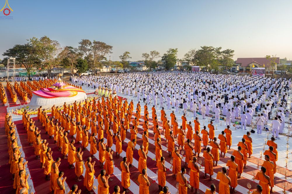 ภาพ No.293862:วันที่ 14 มกราคม พ.ศ. 2569 พิธีจุดประทีปถวายเป็นพุทธบูชา และบูชาธรรมมหาปูชนียาจารย์  ณ วัดสองพี่น้อง ต.ต้นตาล อ.สองพี่น้อง จ.สุพรรณบุรี ในโครงการธรรมยาตรา กตัญญูบูชา มหาปูชนียาจารย์ พระมงคลเทพมุนี(สด จนฺทสโร) พระผู้ปราบมาร อนุสรณ์สถาน 7 แห่ง ปีที่ 14