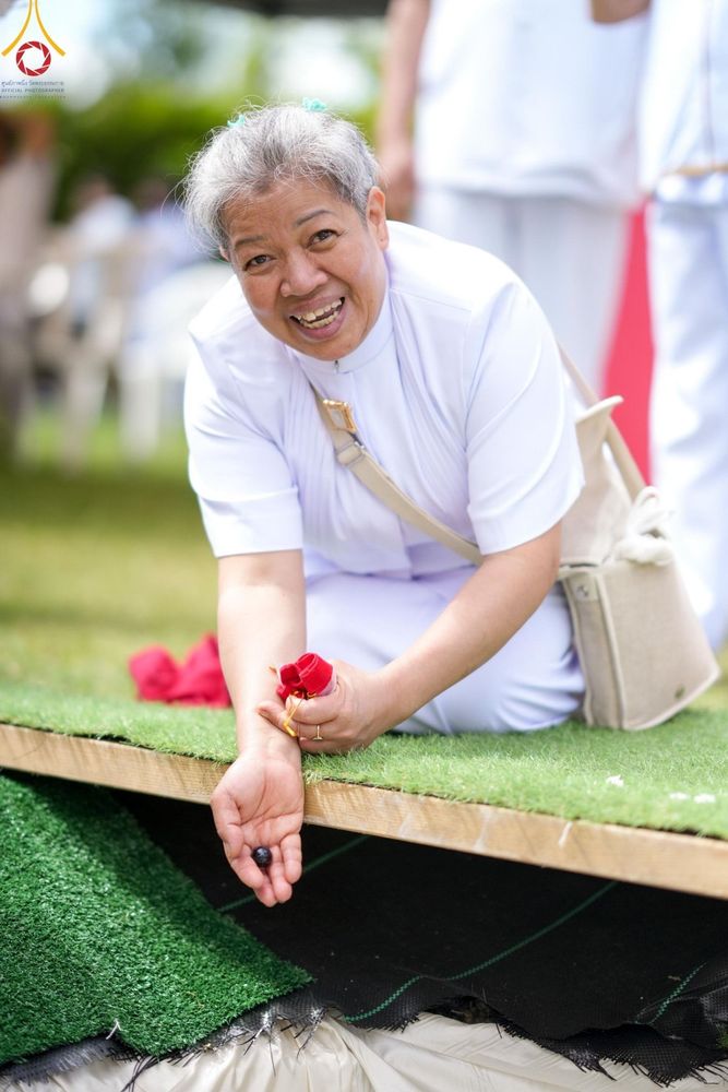 ภาพ No.142742:พิธีพัทธสีมา ประดิษฐานลูกนิมิตมหาสมบัติ สถาปนาอุโบสถวัดพระธรรมกายลอนดอน บูชาธรรม 80 ปี หลวงพ่อธัมมชโย วันเสาร์ที่ 22 มิถุนายน พ.ศ. 2567